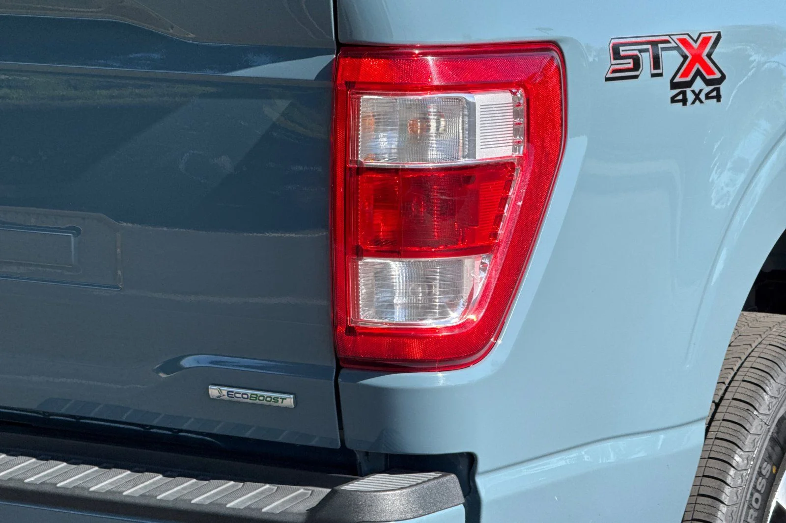 Used 2023 Blue Ford XL image 22
