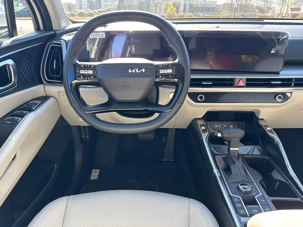 New 2026 White Kia S image 23