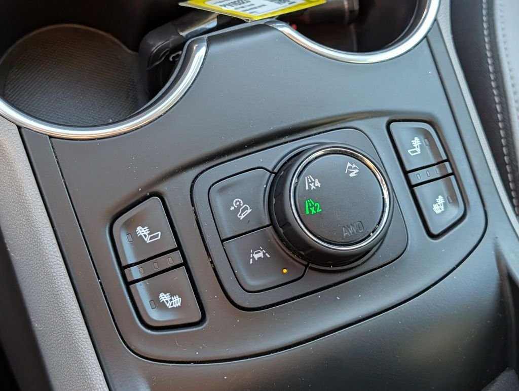 2022 GMC Terrain SLT - Photo 25