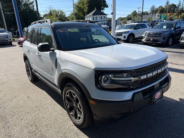 Space White Metallic 2026 Ford Bronco Sport SUV / Crossover All-Wheel Drive 