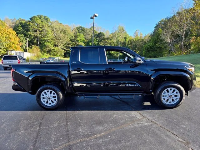 Used 2026 Black Toyota SR5 image 9