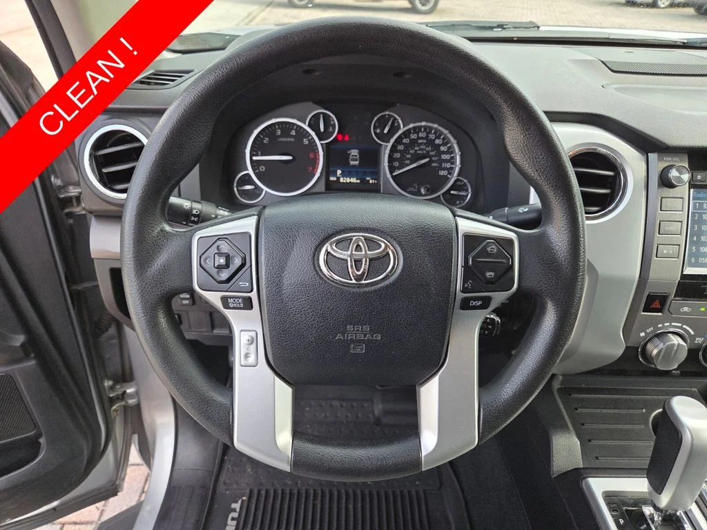 Used 2016 Silver Toyota SR5 image 28