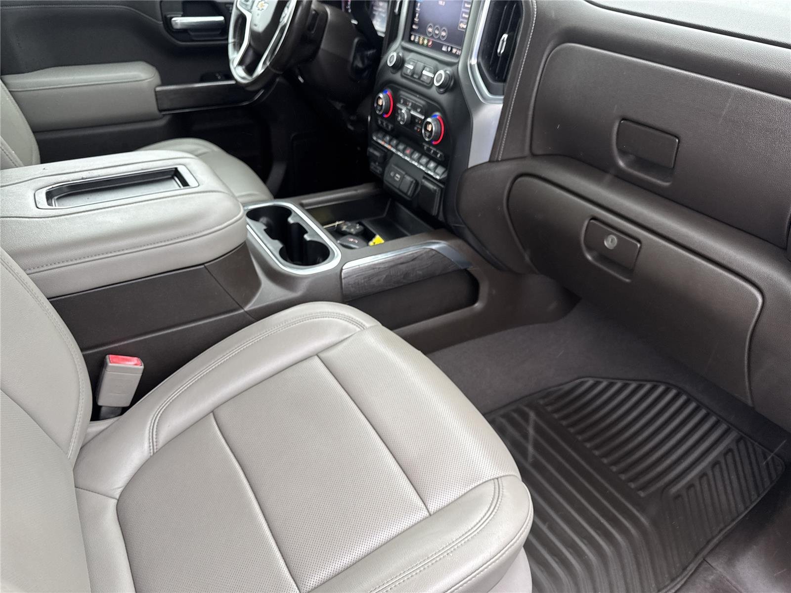 Used 2019 SILVER ICE METALLIC Chevrolet LTZ image 33