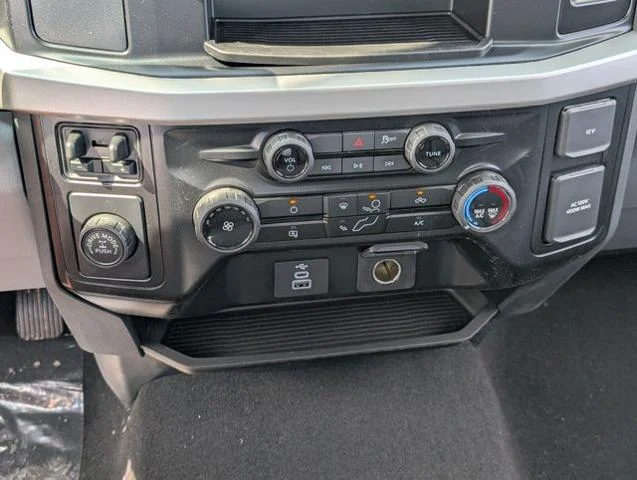 New 2026 Oxford White Ford F-350® XLT image 30