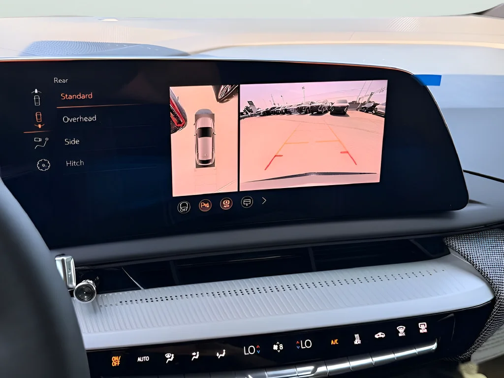 2027 Cadillac OPTIQ Sport - Photo 14