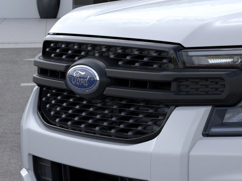 New 2025 Oxford White Ford XL image 17