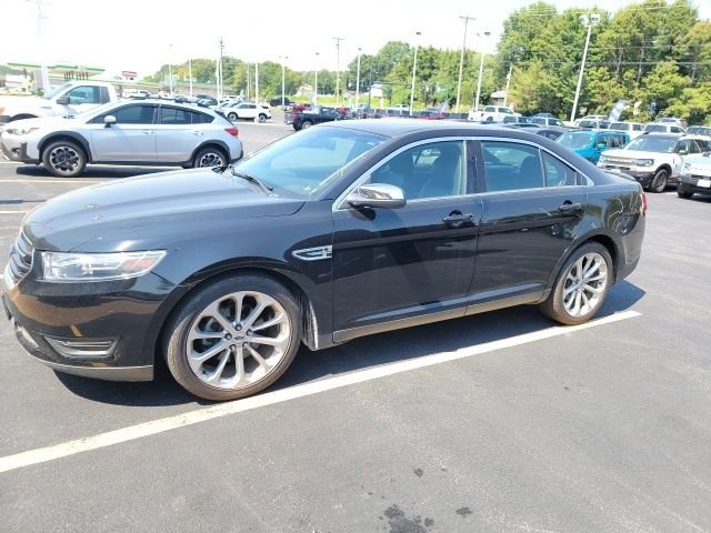 2018 Ford Taurus Limited AWD photo