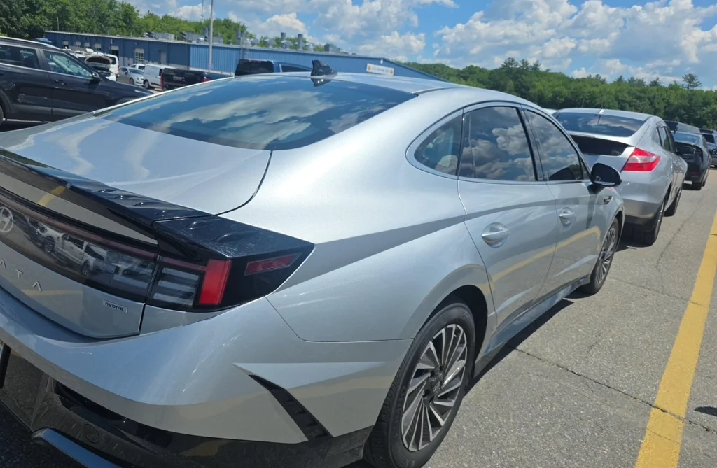 Used 2025 Silver Hyundai SEL image 2