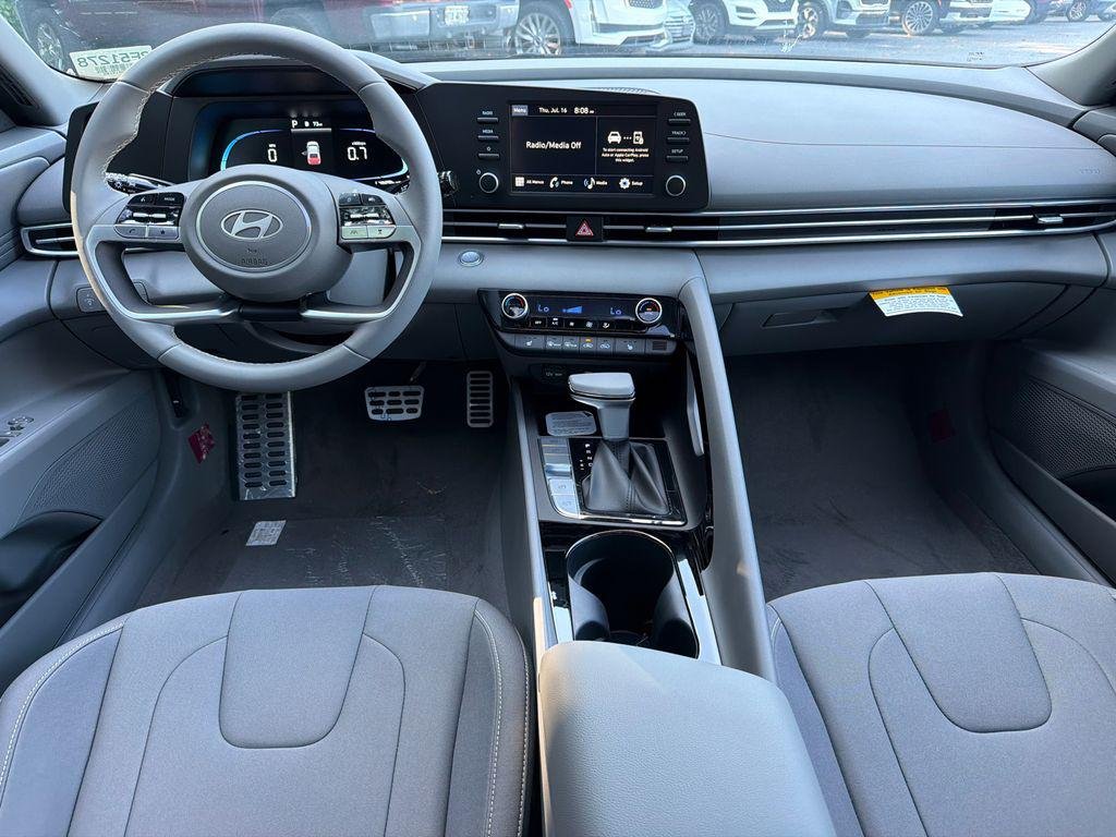 New 2026 White Hyundai SEL Sport image 22