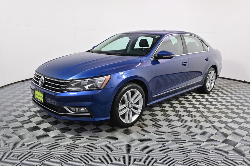 Used 2016 Volkswagen Passat SEL with VIN 1VWCS7A33GC029457 for sale in St. Louis Park, Minnesota