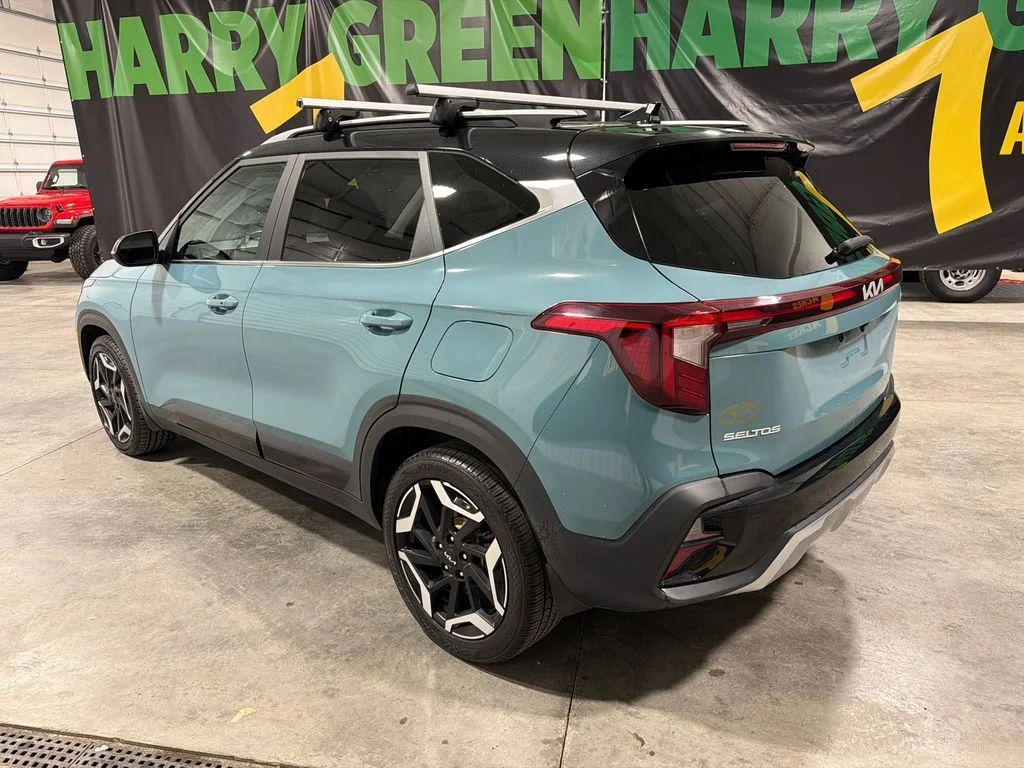 Used 2024 Pluton Blue/Black Roof Kia SX image 6