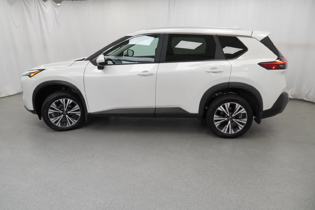 2023 Nissan Rogue SV - Photo 43