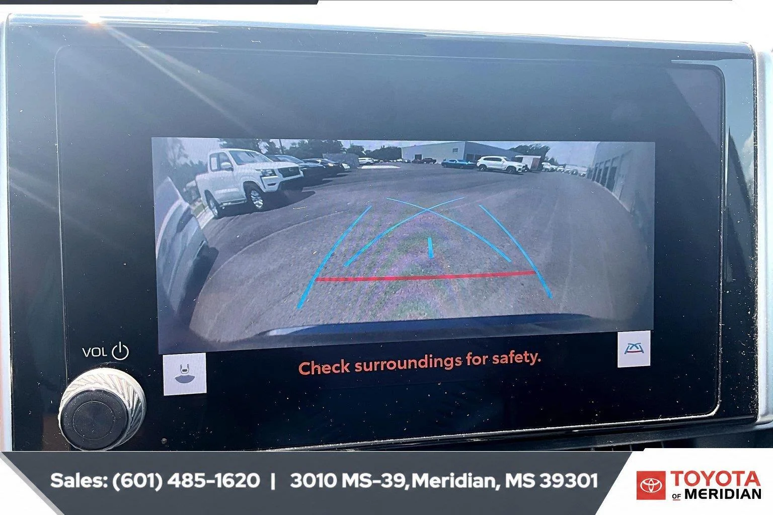 Used 2023 Magnetic Gray Metallic Toyota XLE Premium image 15