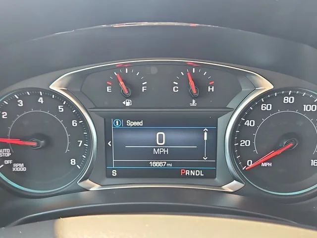 Used 2024 Summit White Chevrolet LT image 15