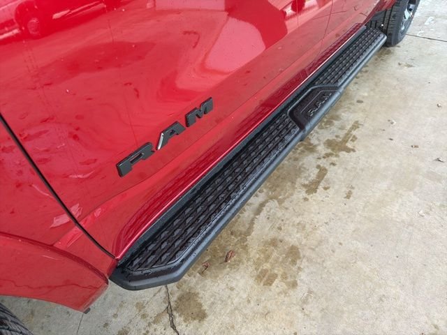 New 2026 Molten Red Pearl-Coat Exterior Paint RAM Big Horn/Lone Star image 11