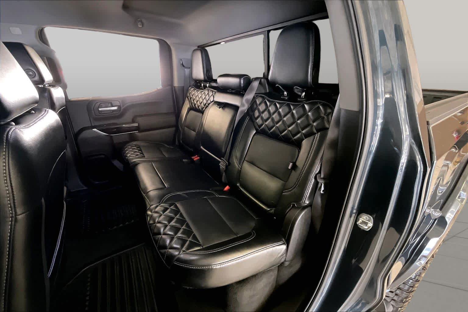 Used 2019 Shadow Gray Metallic Chevrolet RST image 18