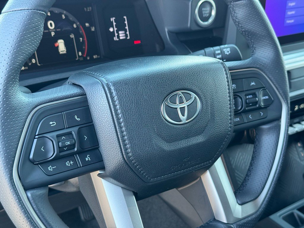 Used 2025  Toyota SR5 image 16