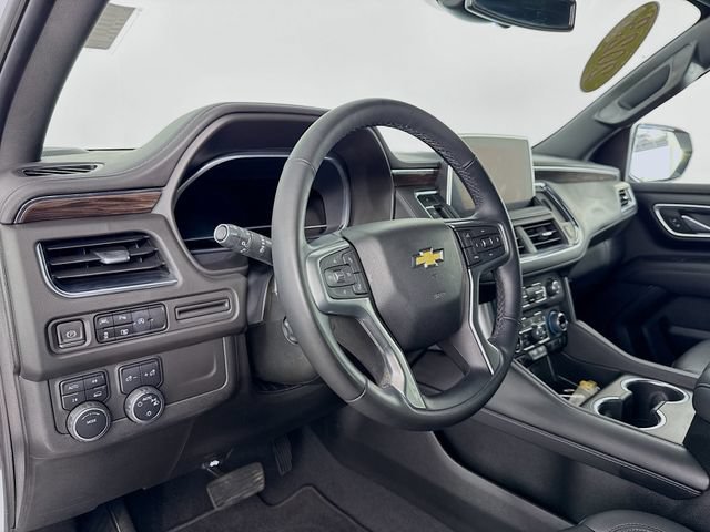 Used 2023 Summit White Chevrolet LT image 9