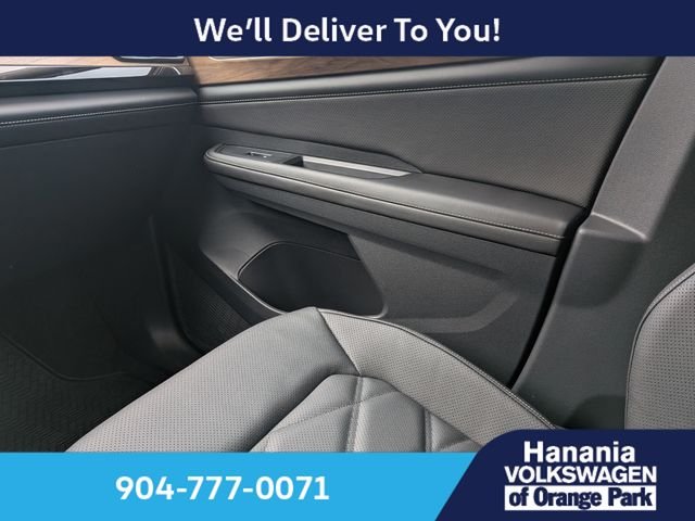 New 2026 White Volkswagen 2.0T SE w/Technology image 18
