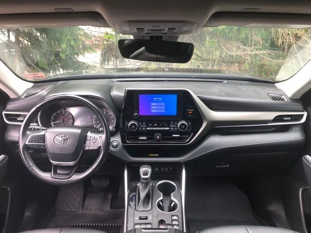 Used 2023 Gray Toyota XLE image 21