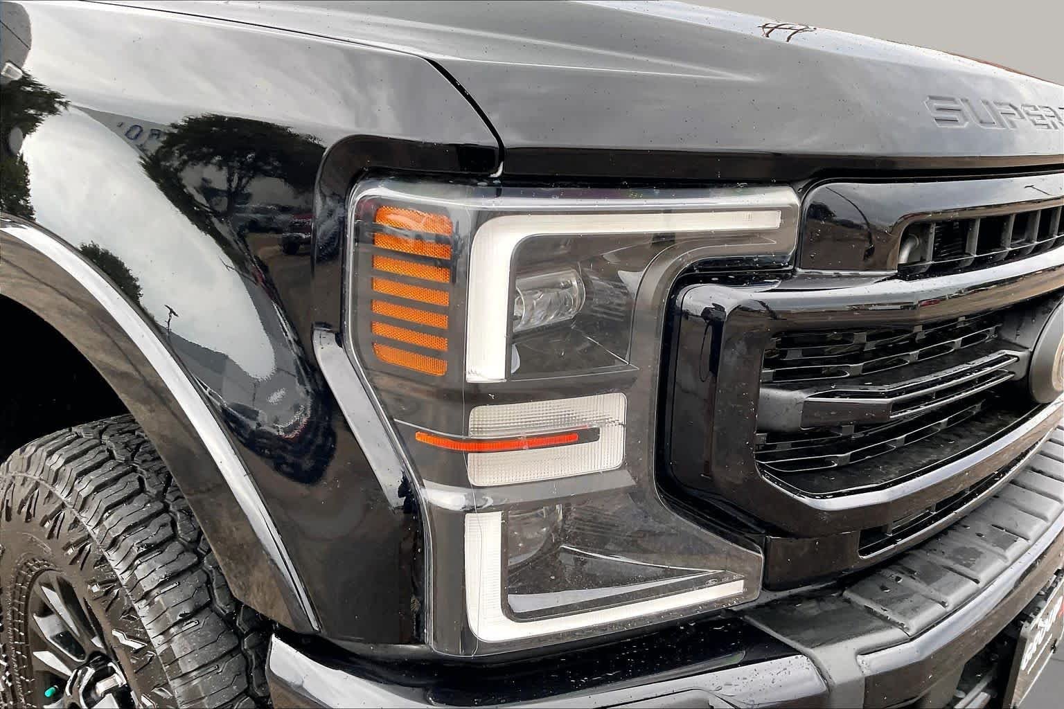 Used 2022 Agate Black Metallic Ford LARIAT image 27