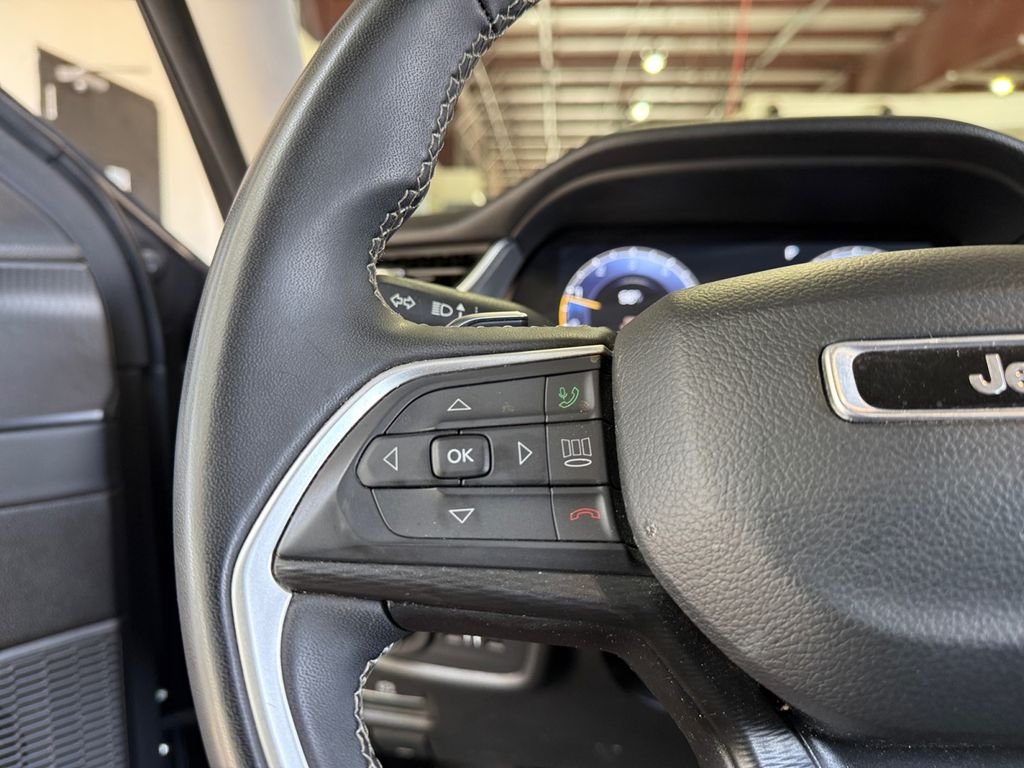 Used 2024 Gray Jeep Laredo image 24