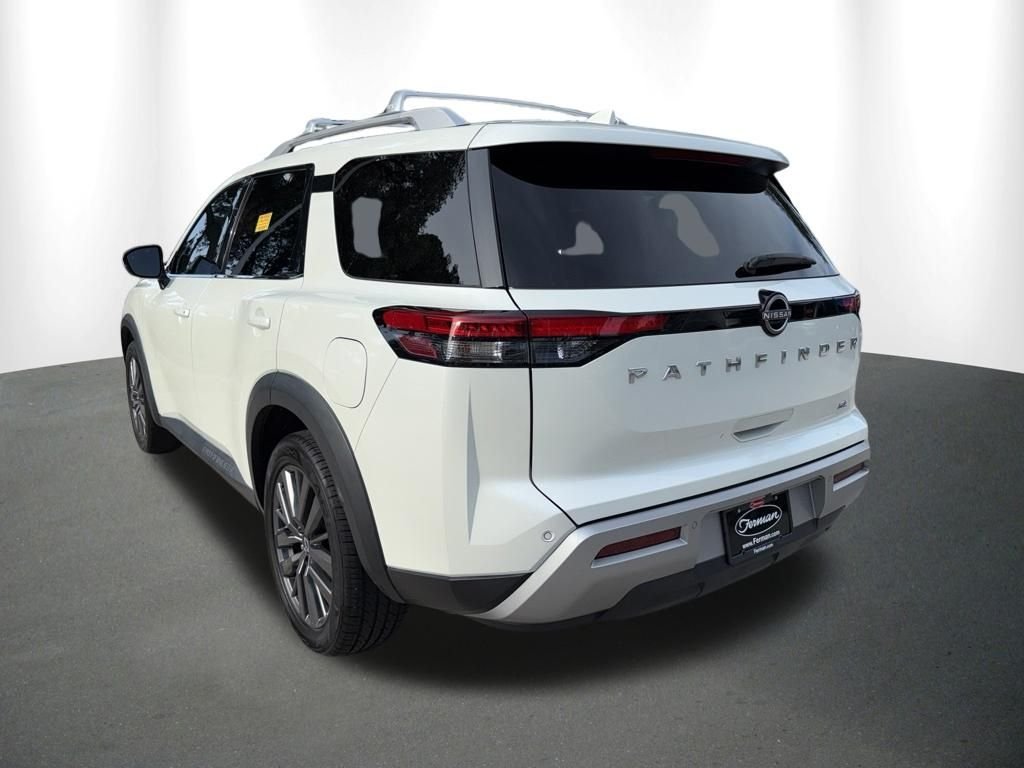 Used 2023 White Nissan SL image 15