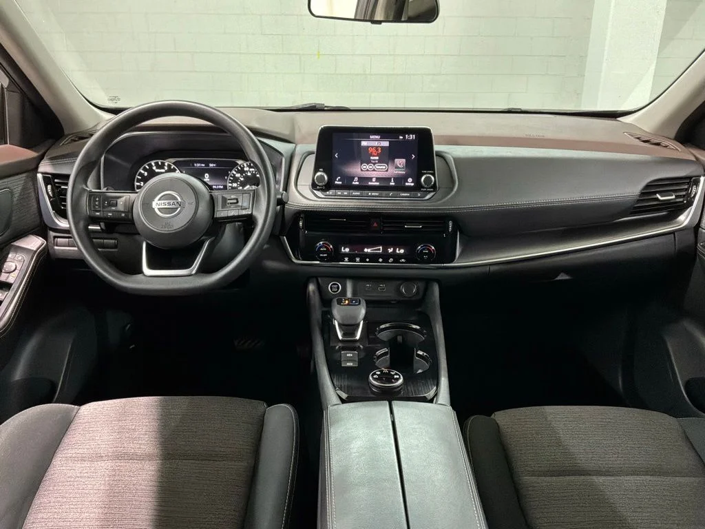 Used 2021 Gun Metallic Nissan SV image 6