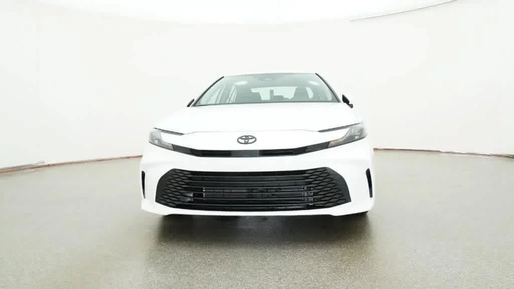 New 2026 Ice Cap Toyota LE image 31