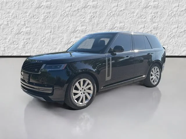 Used 2024 Santorini Black Metallic Land Rover SE image 7