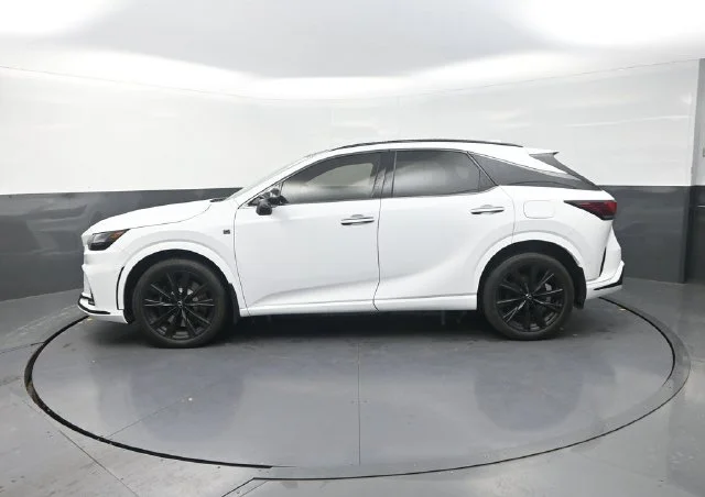 Used 2024 White Lexus 500h F SPORT Performance image 4