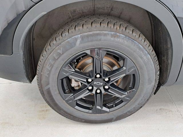 Used 2025 Black Chevrolet 2LT image 34