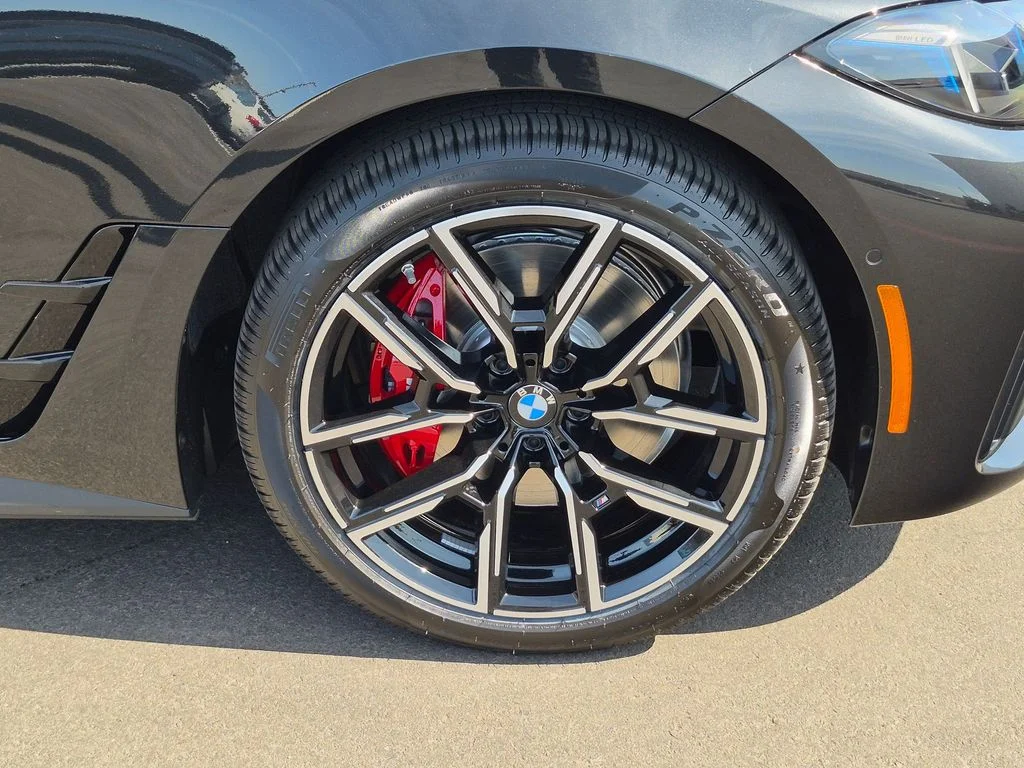 New 2026 Black BMW xDrive40 image 29