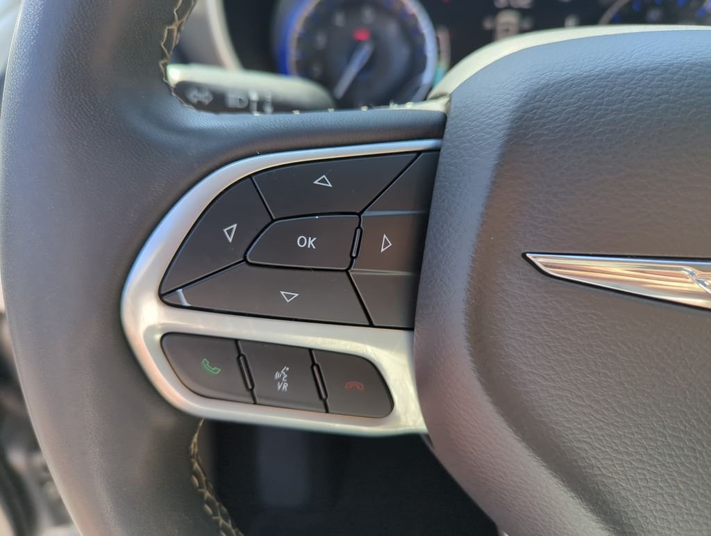 Used 2023 Silver Chrysler Touring L image 21