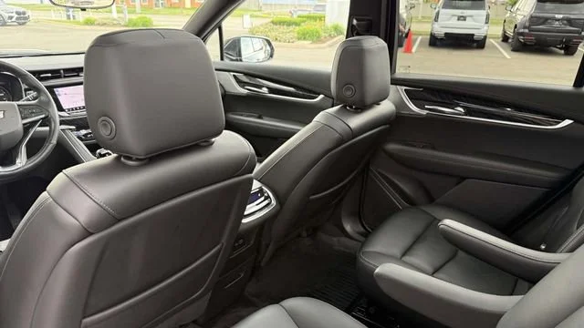 Used 2022 Stellar Black Metallic Cadillac Premium Luxury image 31