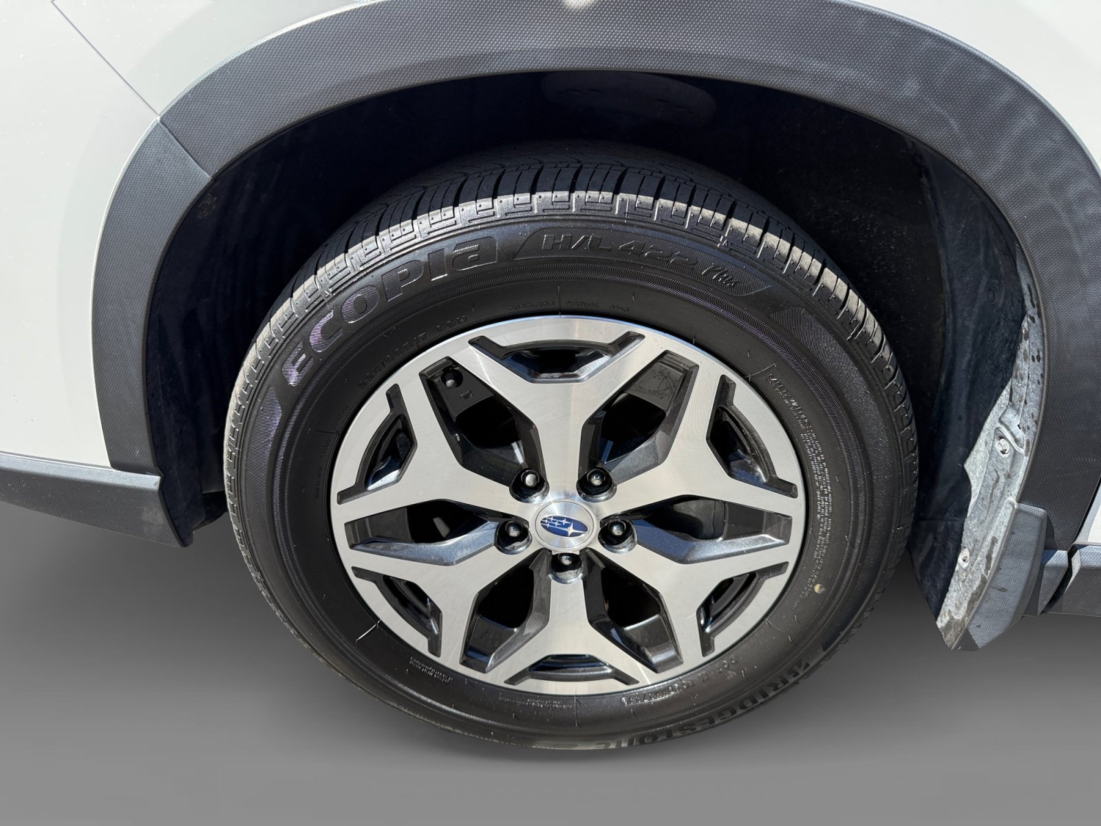 Used 2020 Crystal White Pearl Subaru Premium image 9
