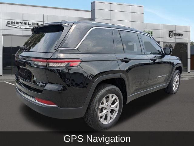 Used 2022 Black Jeep Limited image 3