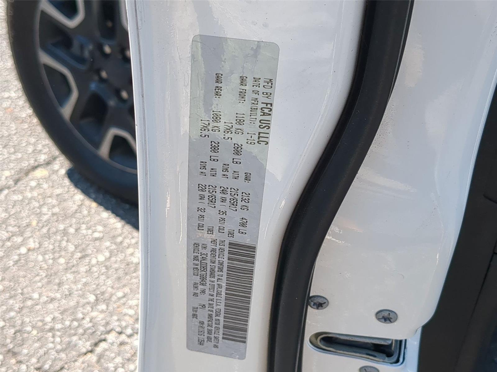 Used 2019 White Clearcoat Jeep Trailhawk image 40