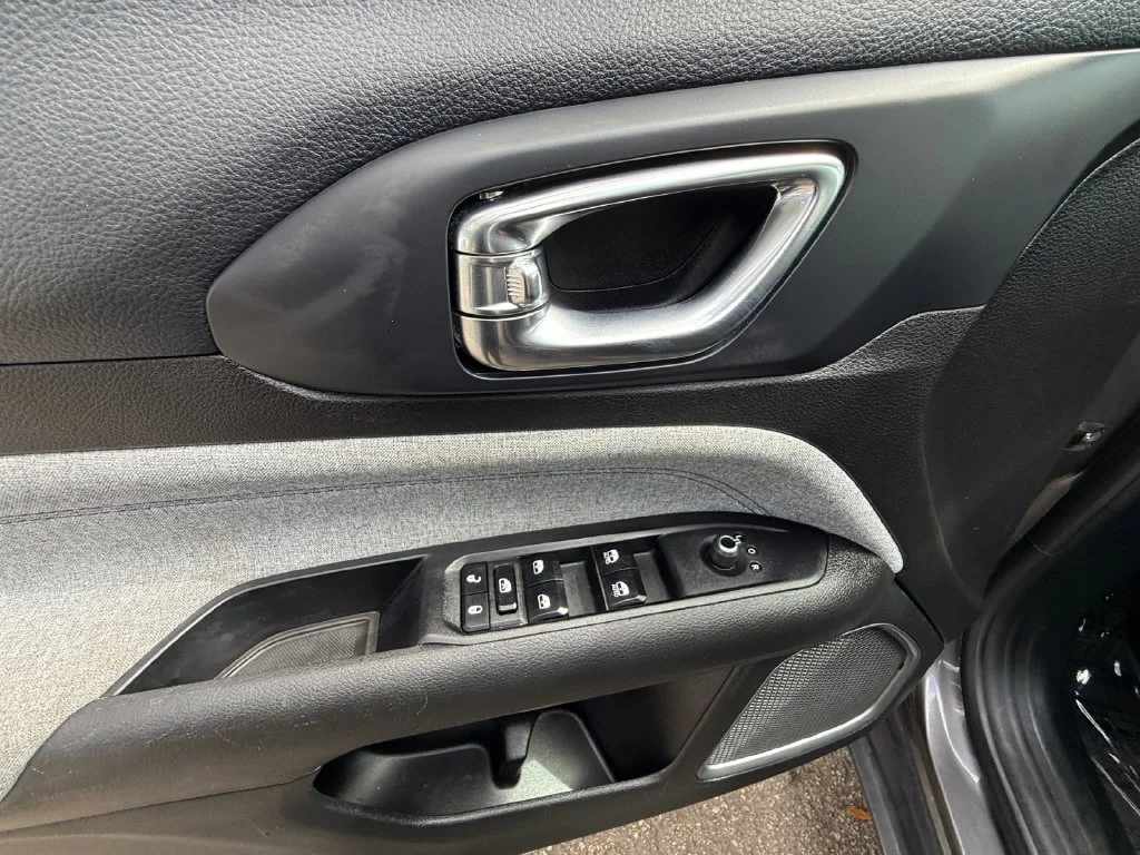 Used 2024 Gray Jeep Latitude image 11