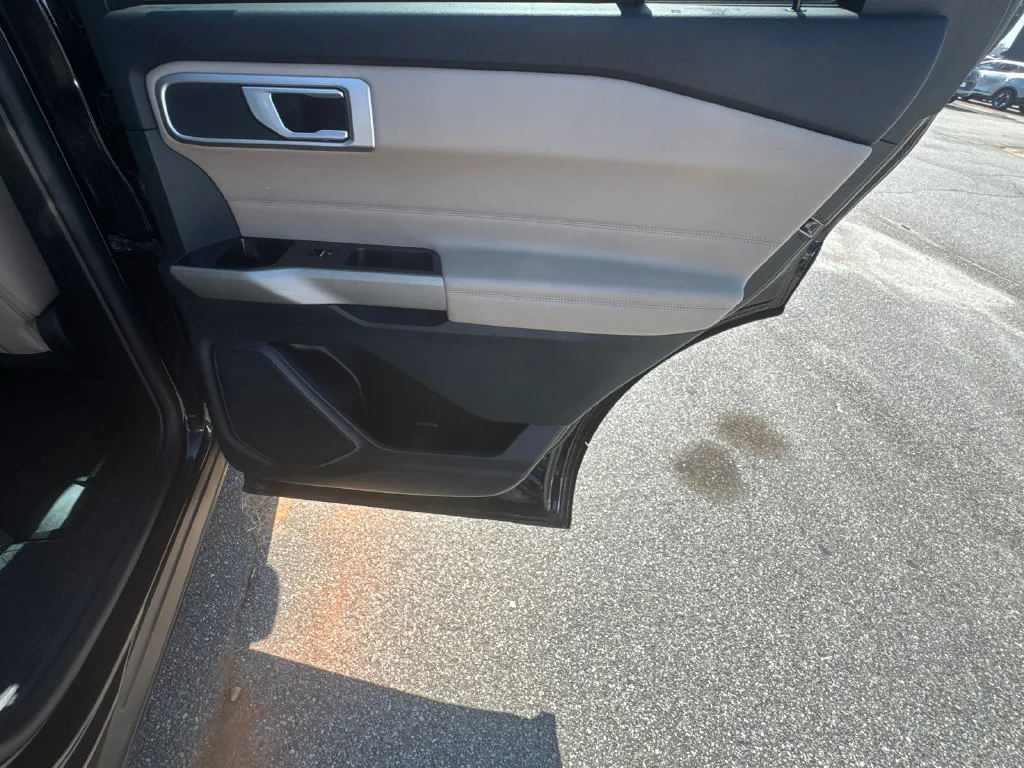 2023 Ford Explorer XLT - Photo 16
