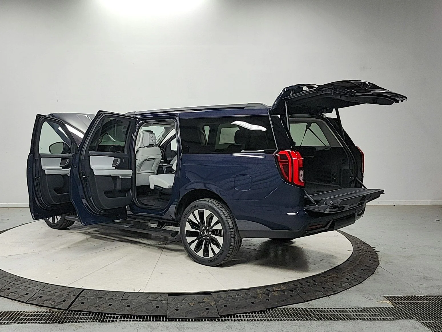 New 2027 Blue Ember Metallic Ford MAX Platinum image 13