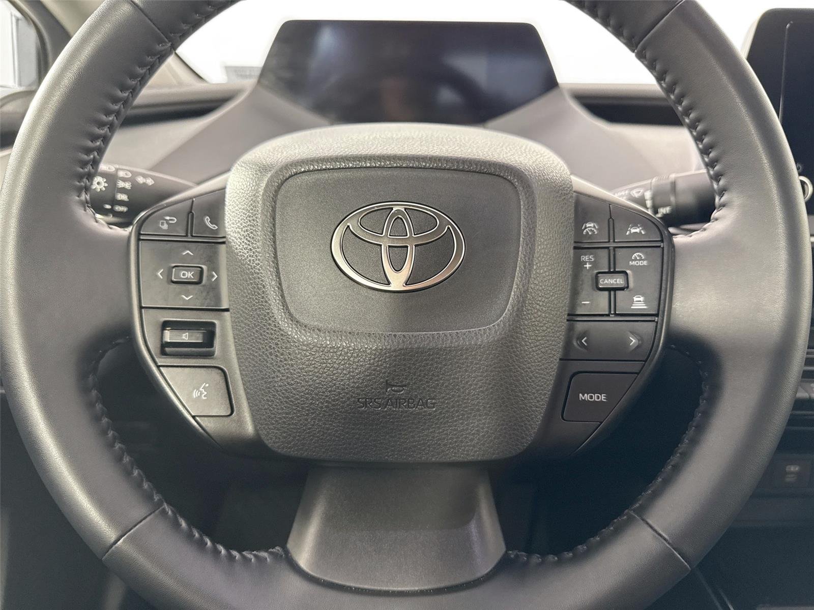 Used 2023 Guardian Gray Toyota XLE image 16