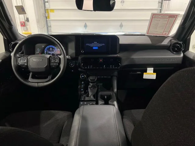 Certified Used 2025  Toyota 1958 image 11