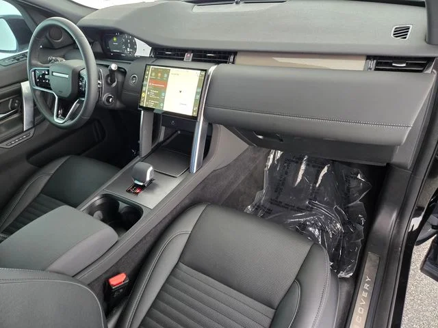 Used 2024 Black Land Rover SE image 18