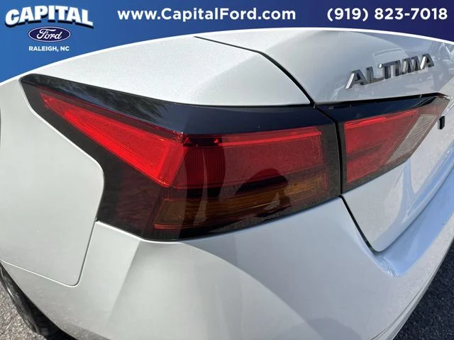 Used 2024 White Nissan 2.5 SV image 15