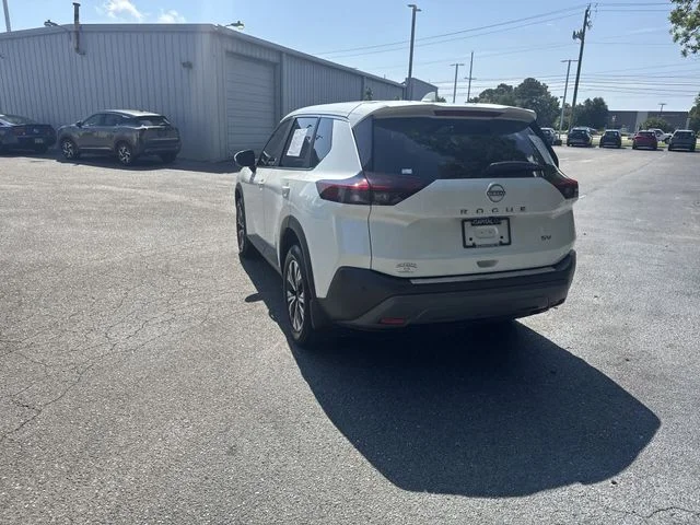 Used 2023 White Nissan SV image 7