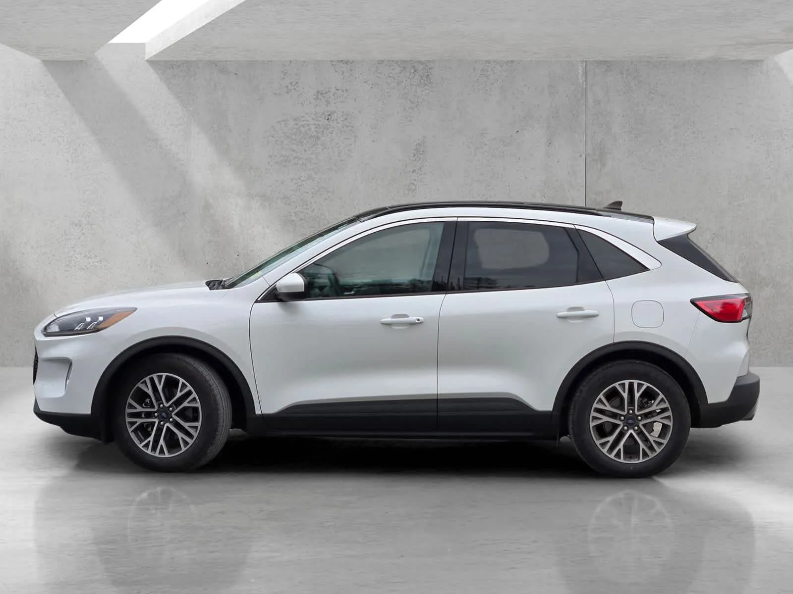 Used 2020  Ford SEL image 7