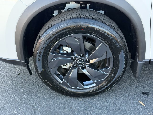 New 2026 Everest White Pearl TriCoat Nissan SV image 12