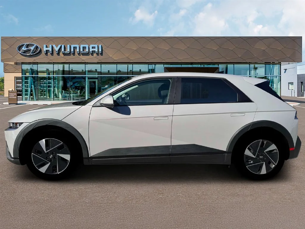 New 2026 Gray Hyundai SEL image 4