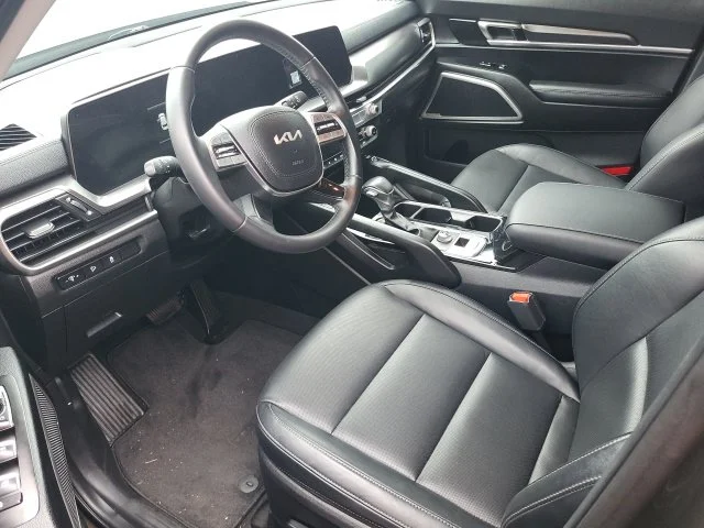 Used 2023 Green Kia S image 7